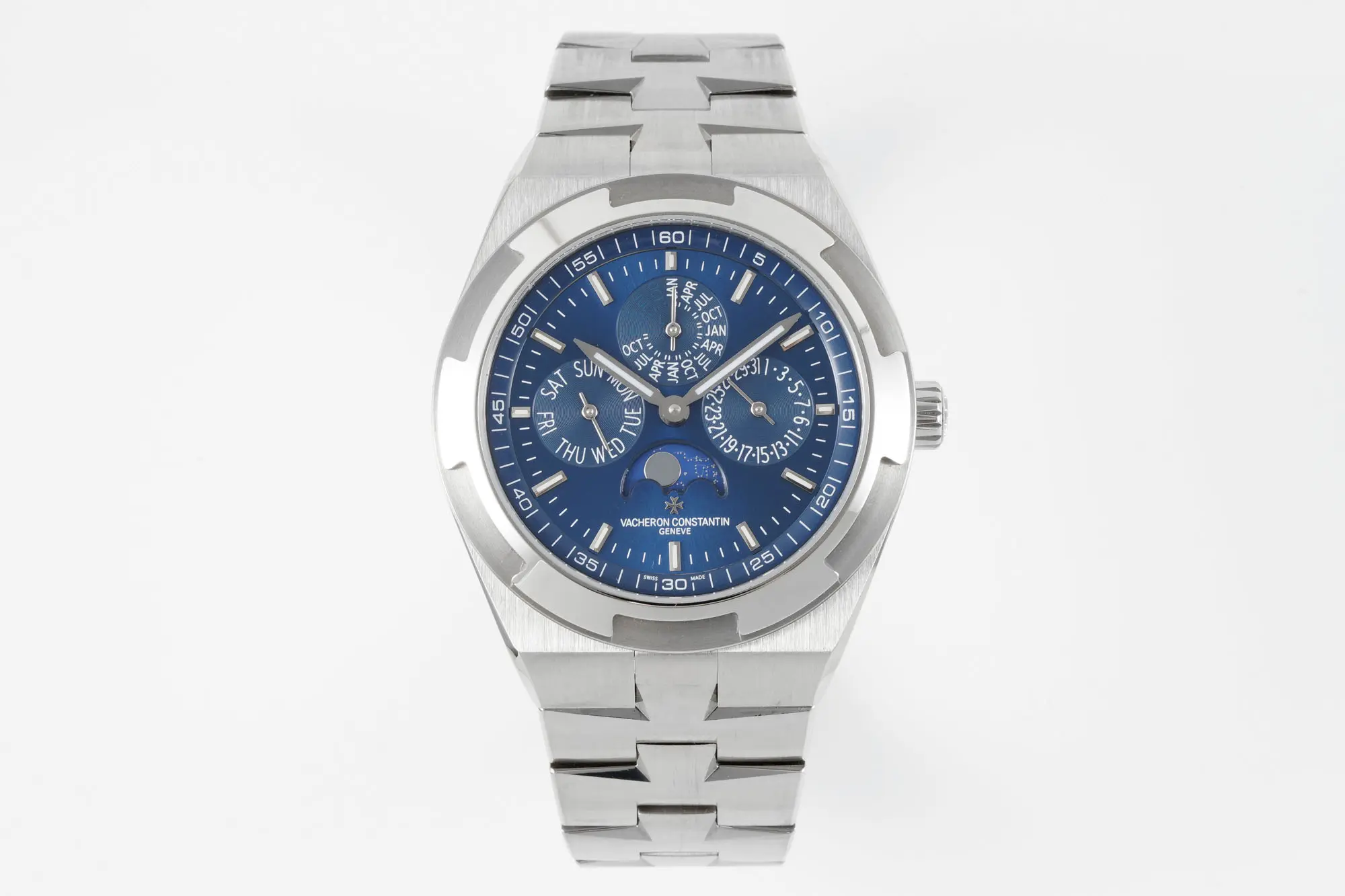 8F Factory Vacheron Constantin Overseas 4300V Perpetual Calendar Watch – Blue Dial, Stainless Steel Bracelet, Best Super Clone Edition