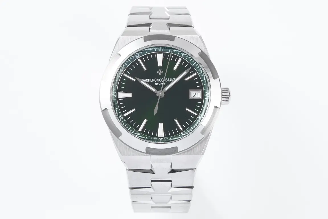 8F Factory Vacheron Constantin Overseas 4500V Series – 41mm Stainless Steel Watch with Green Dial and Steel Bracelet – Best Super Clone Watch