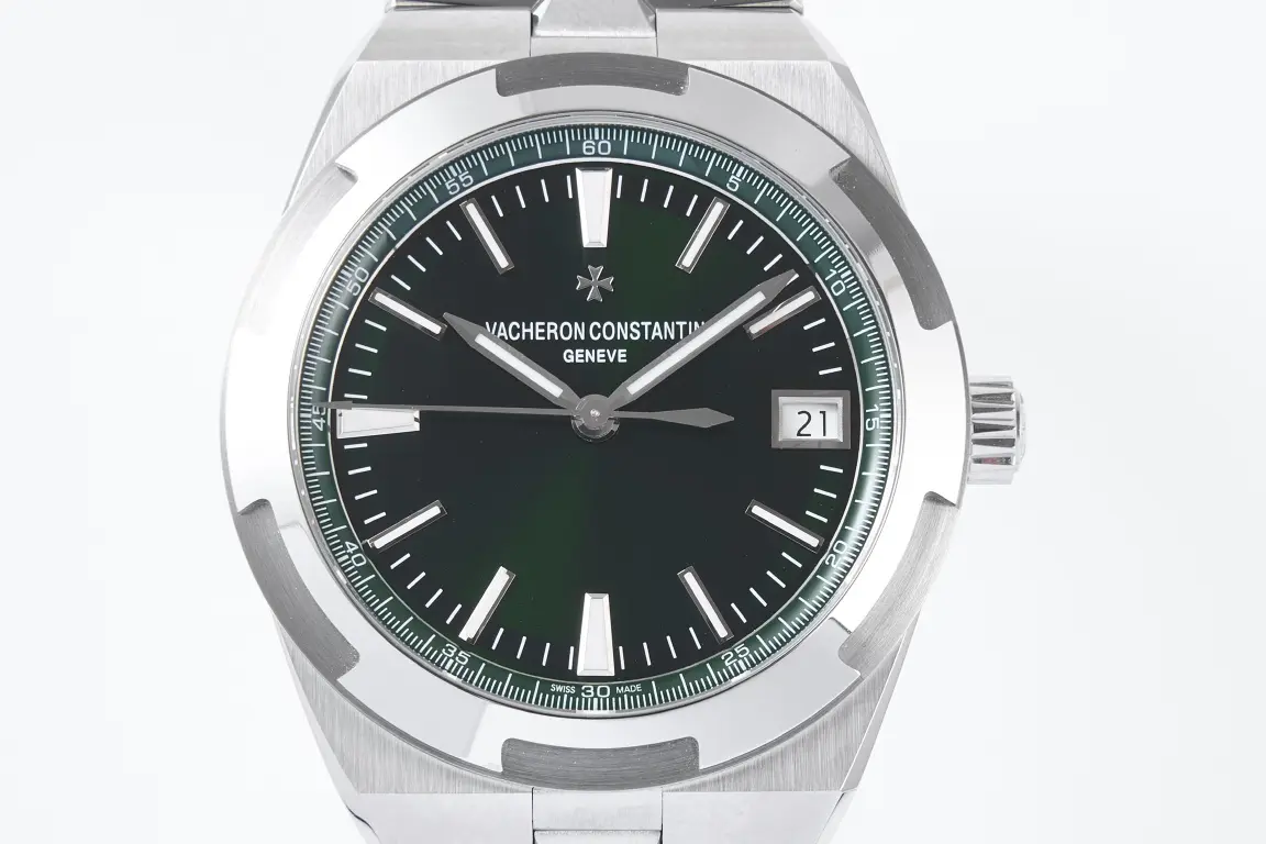 8F Factory Vacheron Constantin Overseas 4500V Series – 41mm Stainless Steel Watch with Green Dial and Steel Bracelet – Best Super Clone Watch - 图片 2