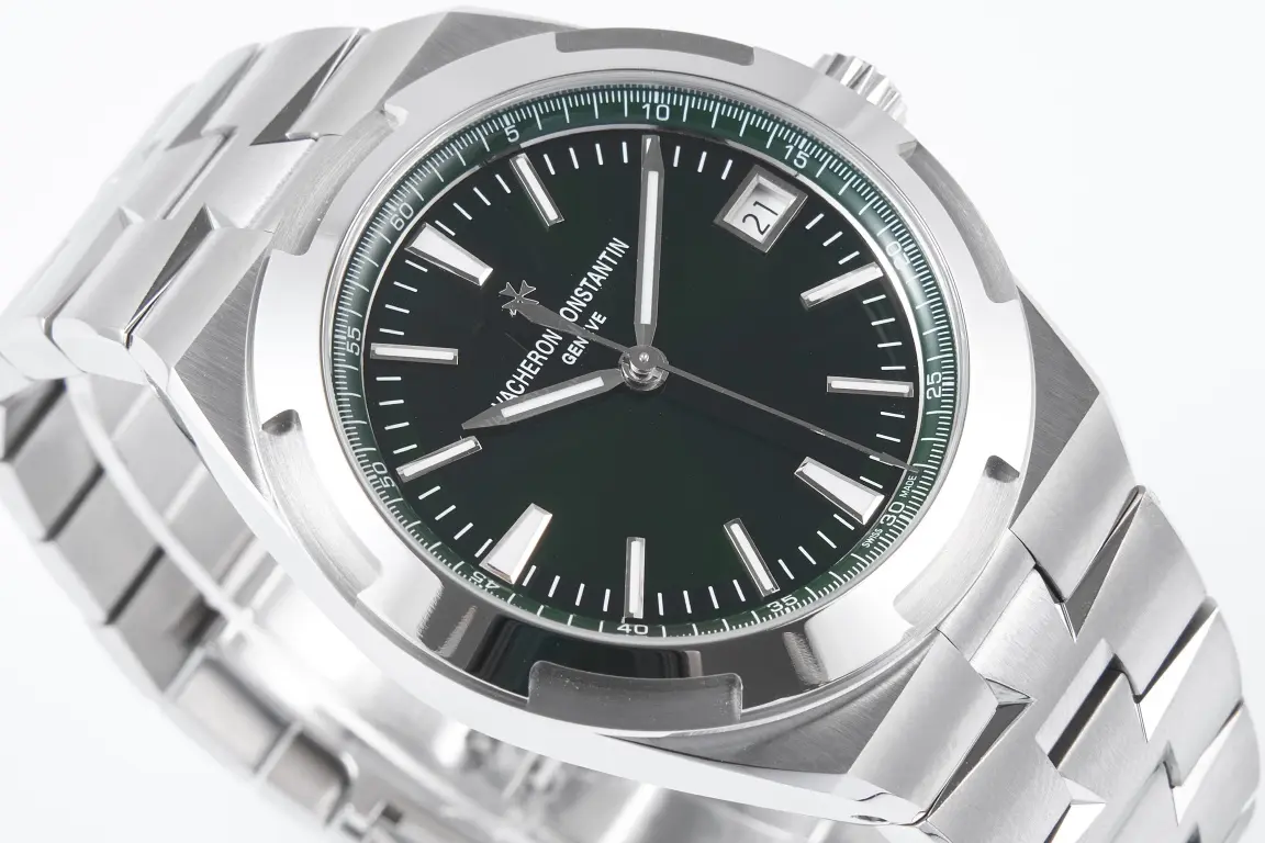 8F Factory Vacheron Constantin Overseas 4500V Series – 41mm Stainless Steel Watch with Green Dial and Steel Bracelet – Best Super Clone Watch - 图片 7