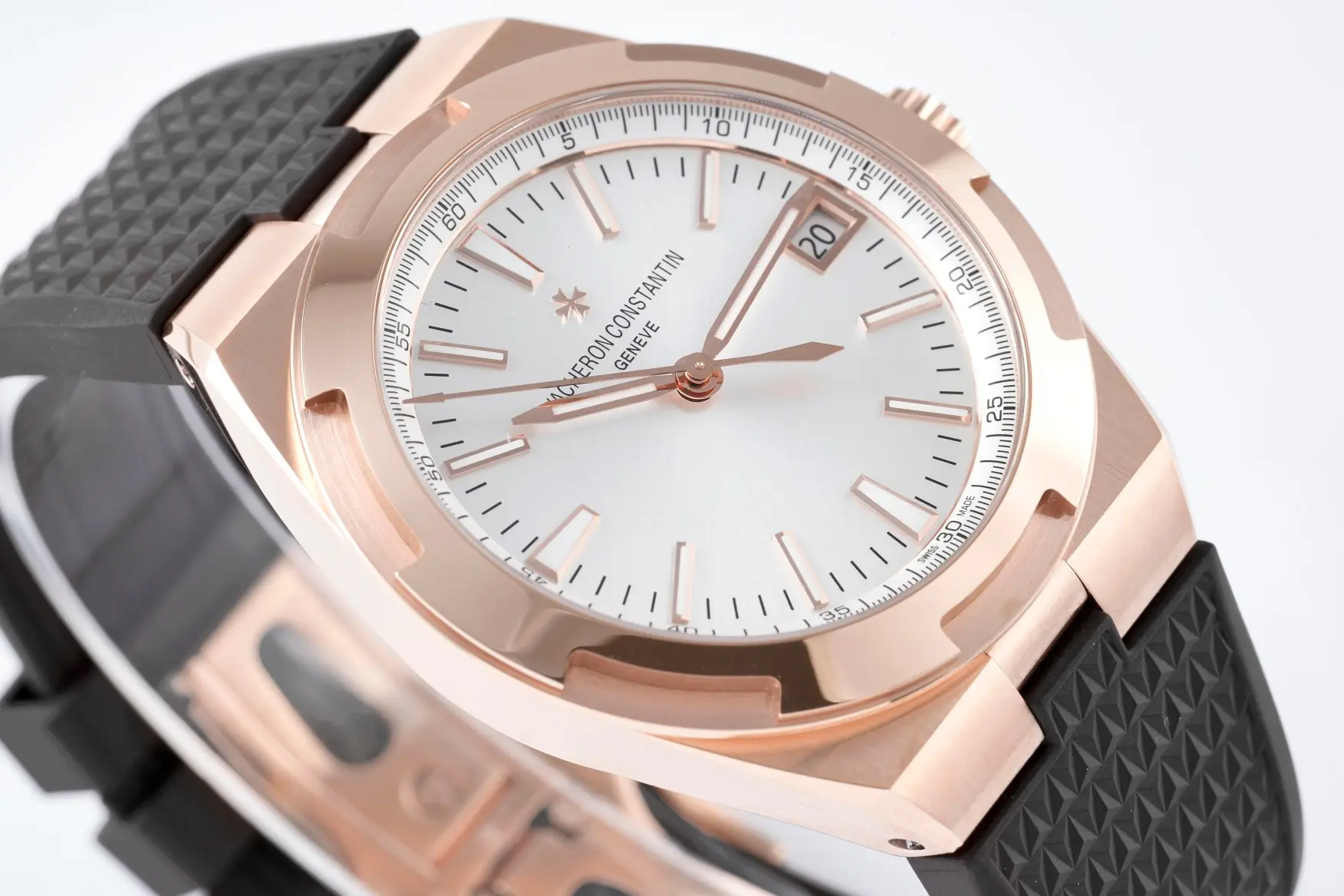 8F Factory Vacheron Constantin Overseas 4500V Series – Rose Gold Case, Black Rubber Strap, Luxury Super Clone Watch - 图片 4