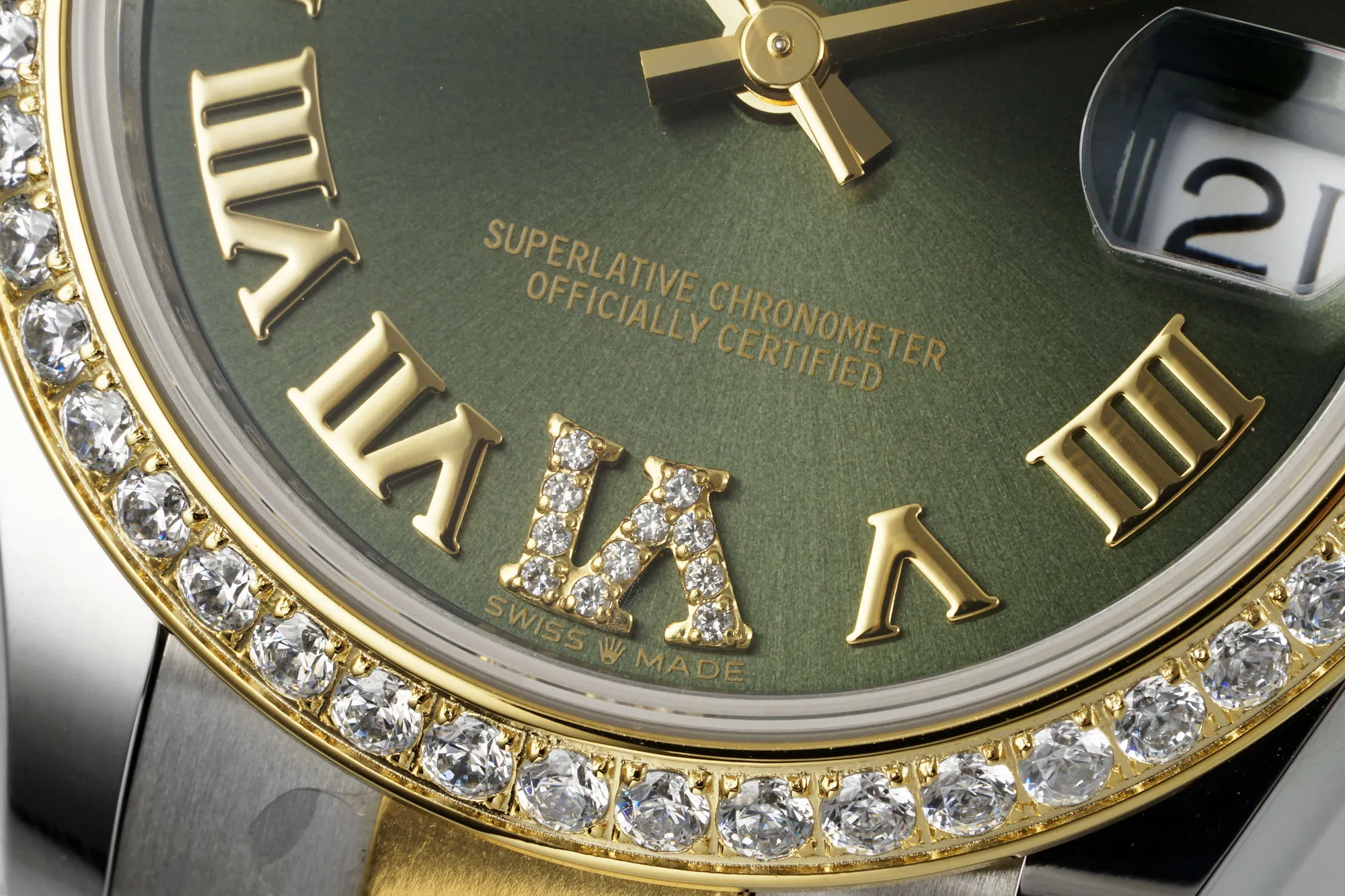 AR Factory Rolex Datejust 31mm Olive Green Roman Dial Diamond Bezel Two-Tone Steel and Yellow Gold Oyster Bracelet Ladies Watch - 图片 3