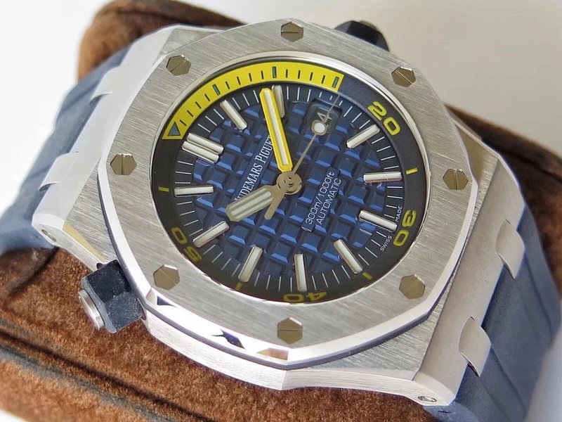 Audemars Piguet Royal Oak Ref15710ST.OO.A027CA.01 Off-shore Diver Swiss 3120 Clone movement Replica - 图片 3