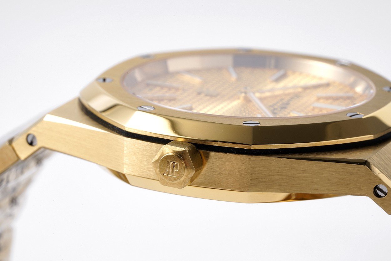 Audemars Piguet Royal Oak Reference 15202 Jumbo Yellow Gold Champagne Dial Swiss Replica Watch - 图片 5