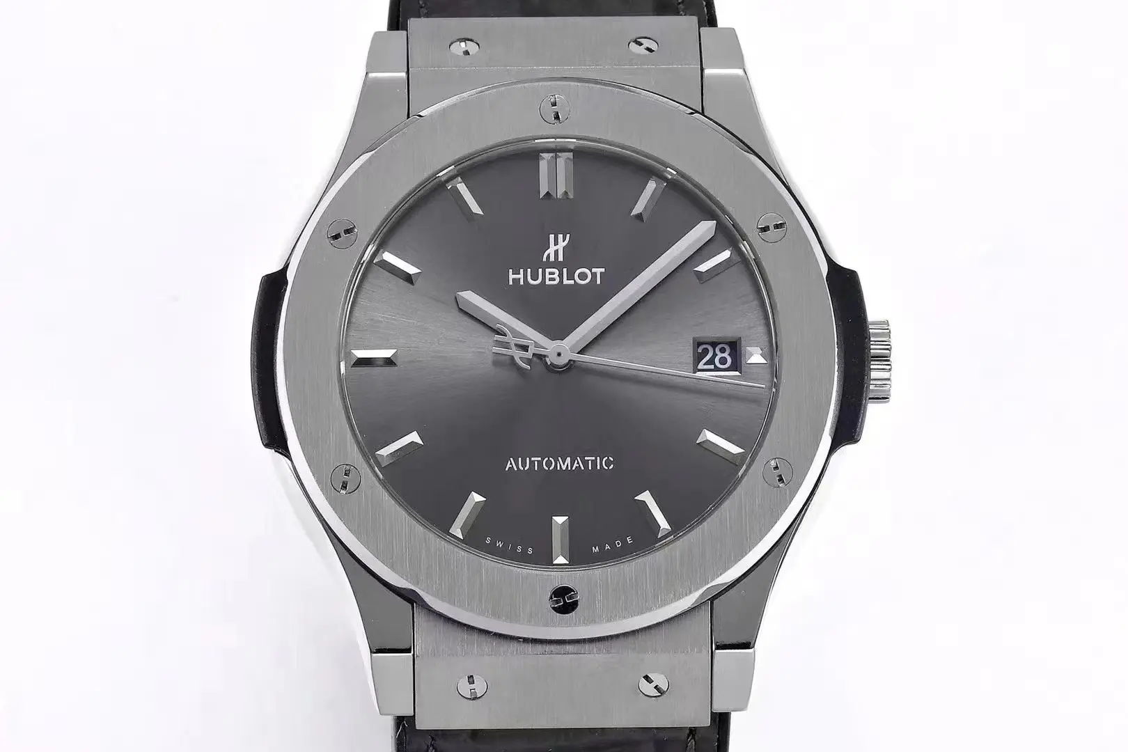 BB Factory Hublot Classic Fusion Titanium Watch – Grey Dial, 45MM, Polished Brushed Case, Black Strap, Best Replica Watch - 图片 8