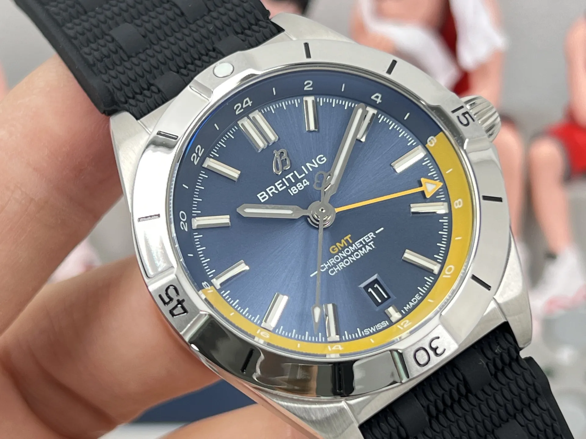 BLS Factory Breitling Endurance Pro Quartz Chronograph Blue Dial Yellow Bezel Black Rubber Watch - 图片 2