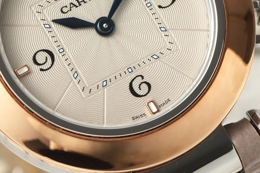 Cartier Pasha de Cartier Women’s Watch in Rose Gold Tone with White Dial, Blue Hands, and Taupe Alligator Leather Strap - 图片 4