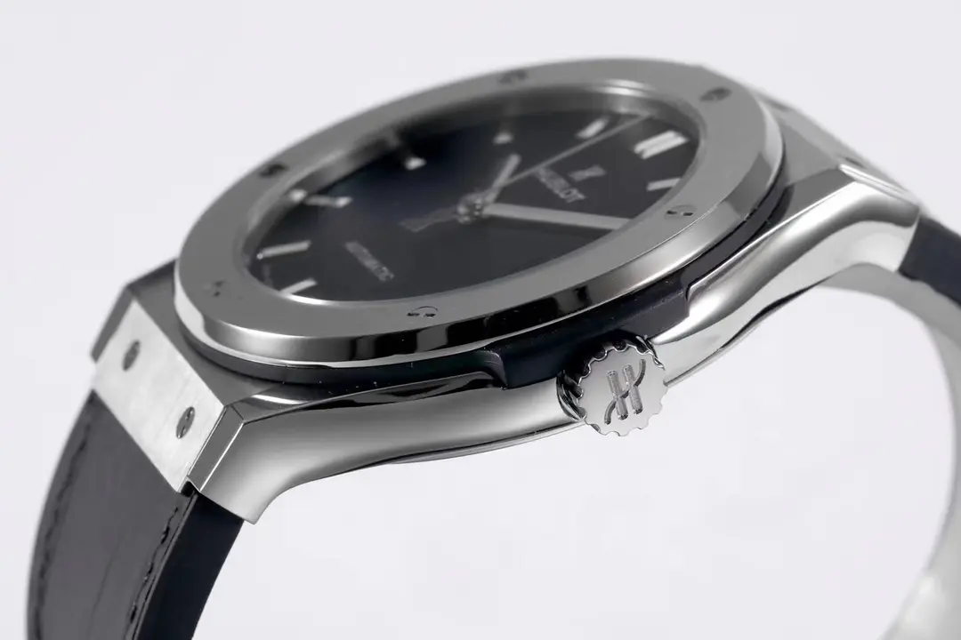 HB Factory Hublot Classic Fusion Watch – Polished Brushed Titanium, Black Dial, 45MM Case, Super Clone Quality - 图片 5