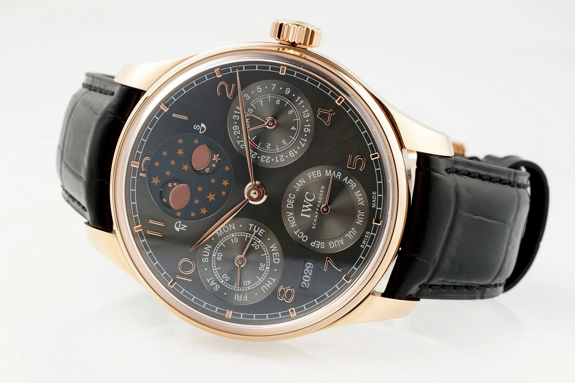 IWC Portugieser Perpetual Calendar Rose Gold Automatic Men’s Watch with Black Dial and Leather Strap - 图片 5