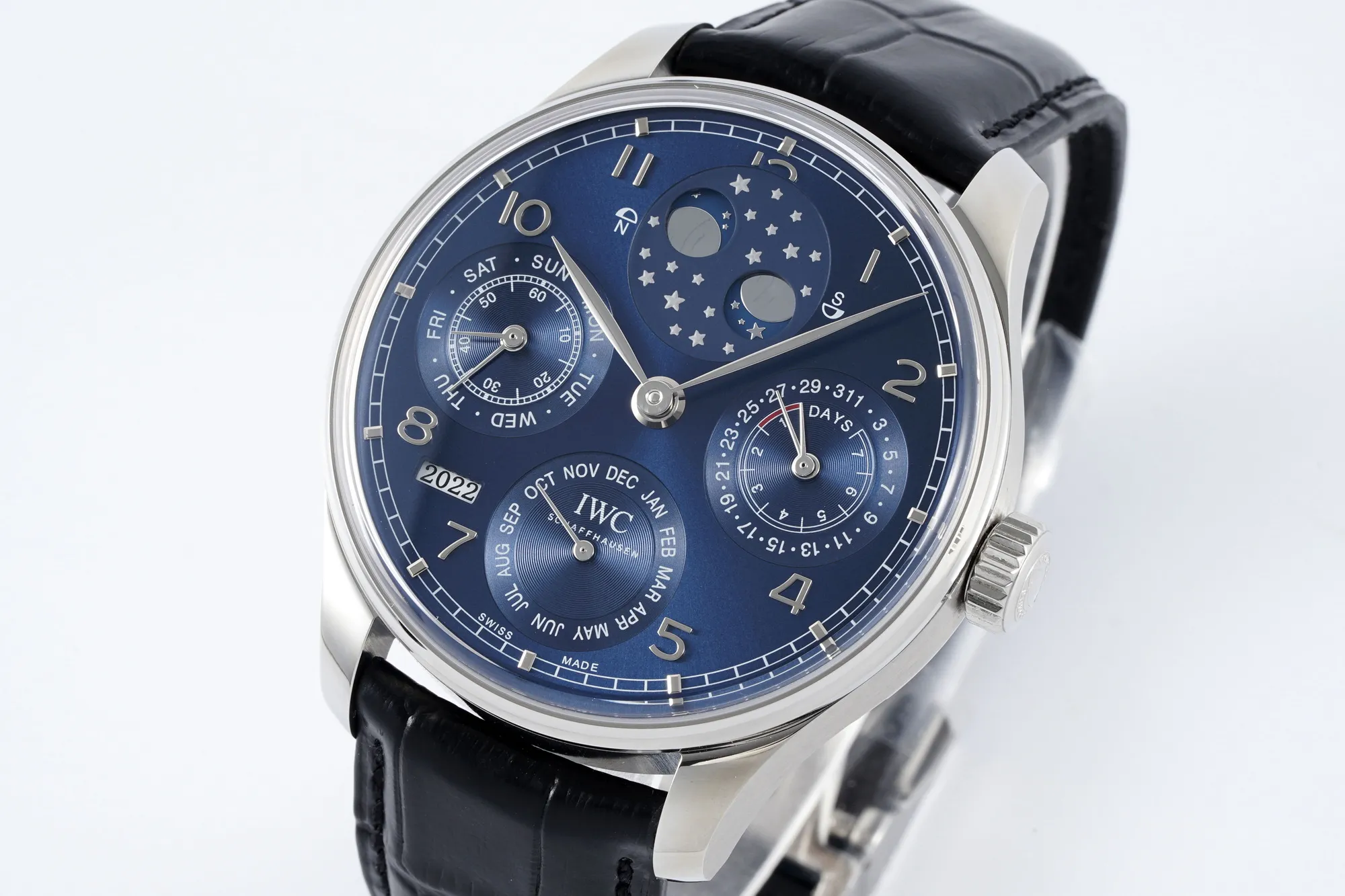 IWC Schaffhausen Portugieser Perpetual Calendar Blue Dial Moonphase Black Leather Strap Men’s Luxury Watch - 图片 3