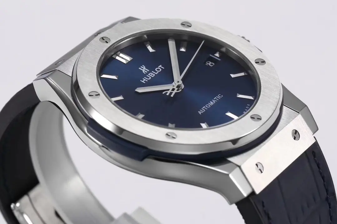 JB Factory Hublot Classic Fusion WWF Replica Watch – Titanium Case, Blue Dial, Automatic Movement, Super Clone Quality - 图片 6