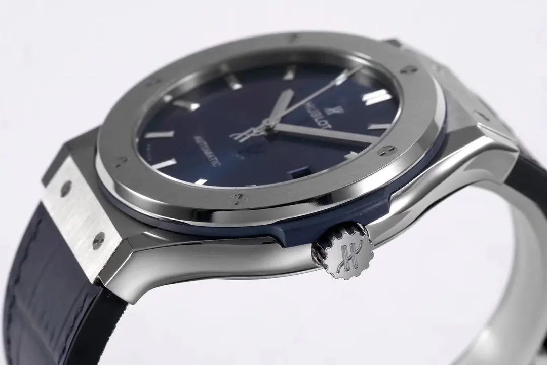 JB Factory Hublot Classic Fusion WWF Replica Watch – Titanium Case, Blue Dial, Automatic Movement, Super Clone Quality - 图片 9