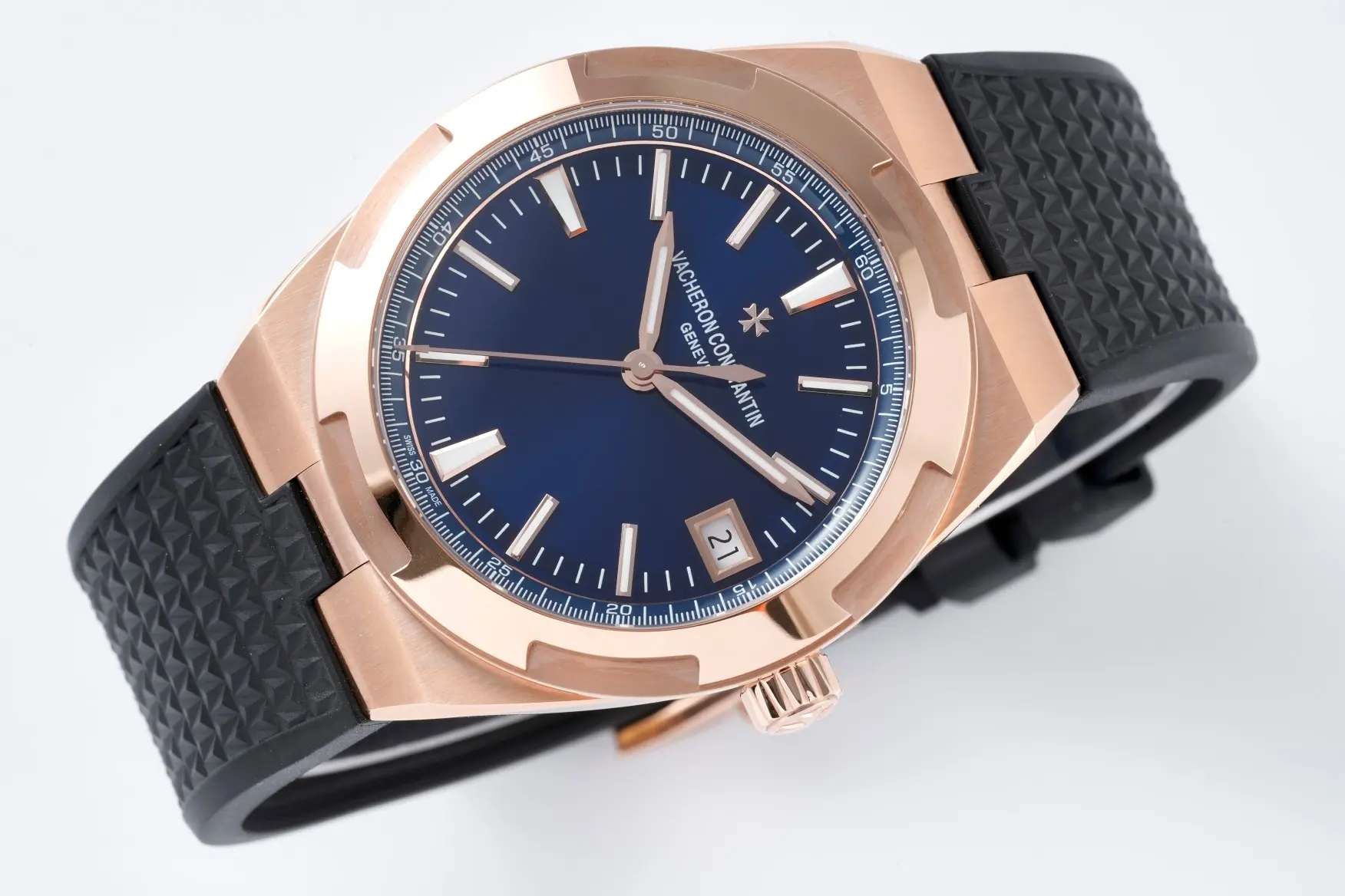 JJ Factory Vacheron Constantin Overseas 4500V Series – Rose Gold Case, Blue Dial, Rubber Strap Best Replica Watch - 图片 4