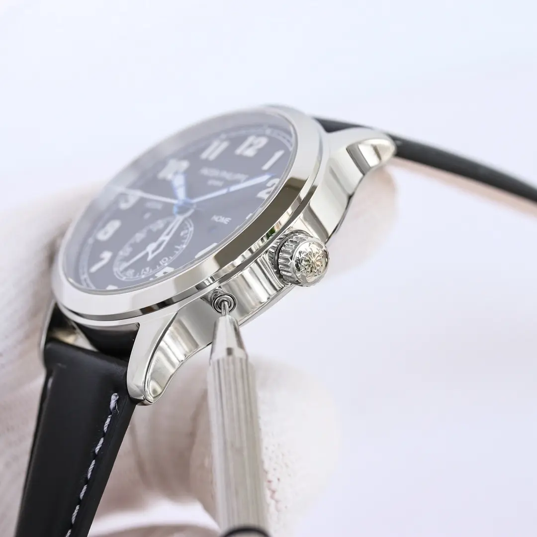 KM Factory Patek Philippe Calatrava Pilot Travel Time Black Dial Super Clone Replica Watch - 图片 7