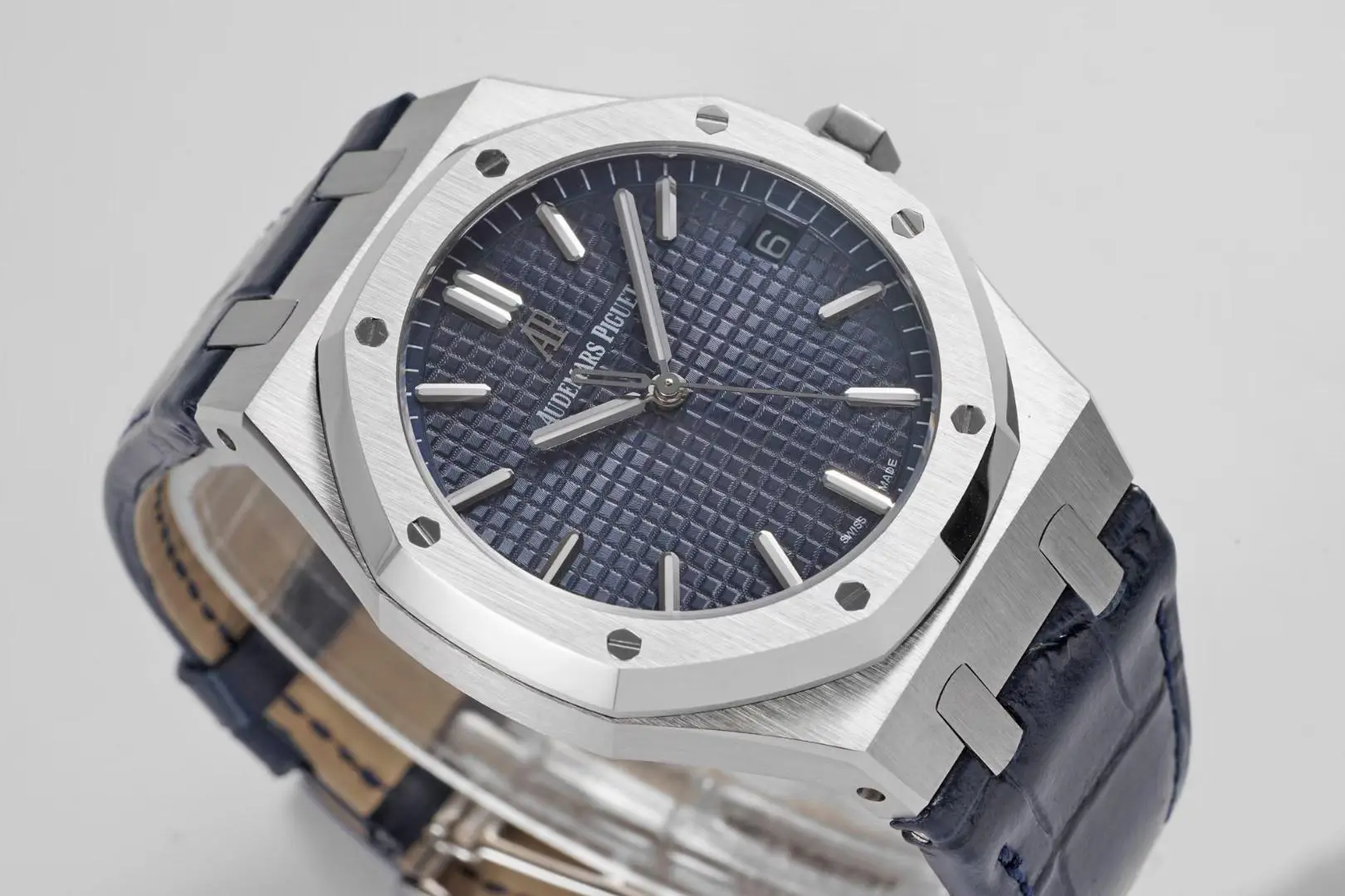 KZ Factory Audemars Piguet Royal Oak 15500 Blue Leather Super Clone Watch - 图片 2