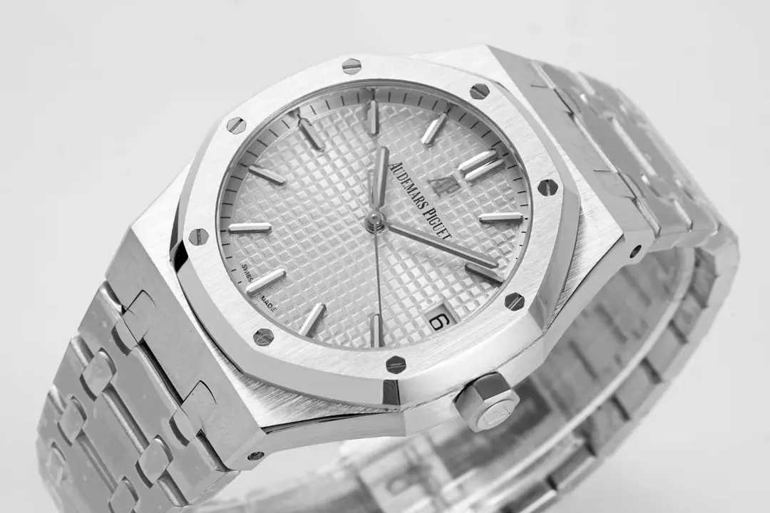 KZ Factory Audemars Piguet Royal Oak 15500V2 Silver Super Clone Watch - 图片 3