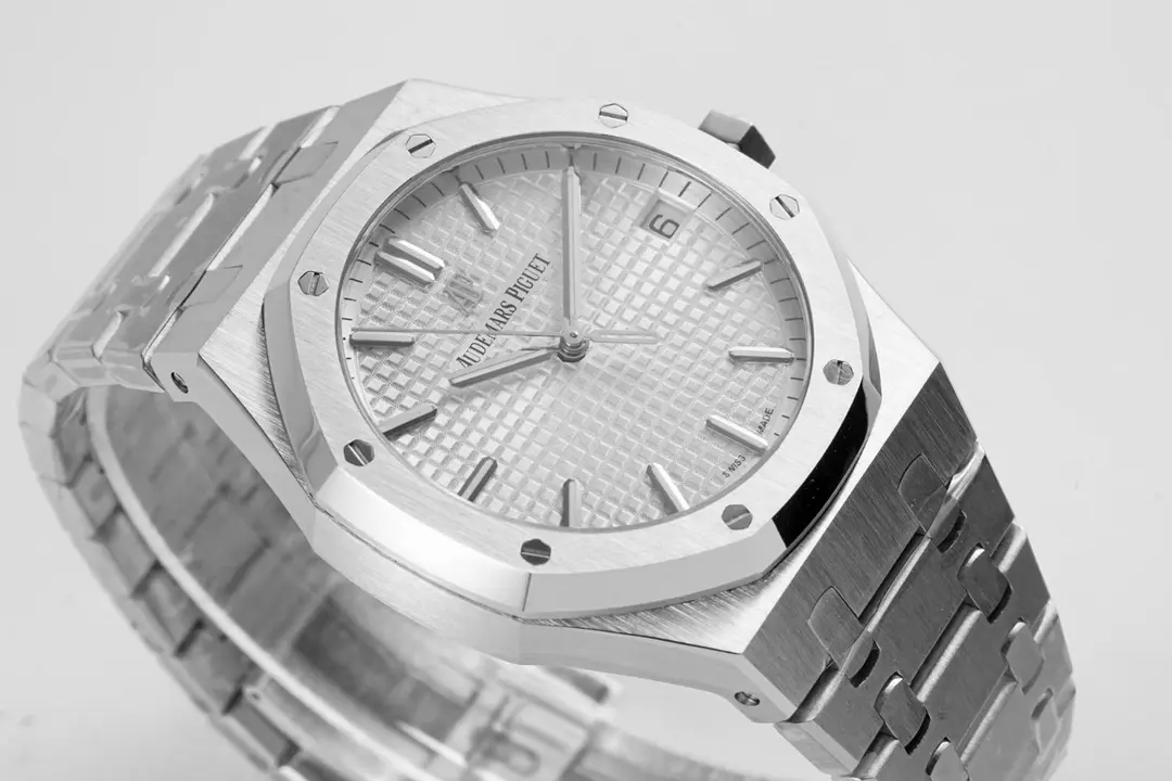 OM Factory Audemars Piguet Royal Oak 15500V2 Silver Super Clone Watch - 图片 2