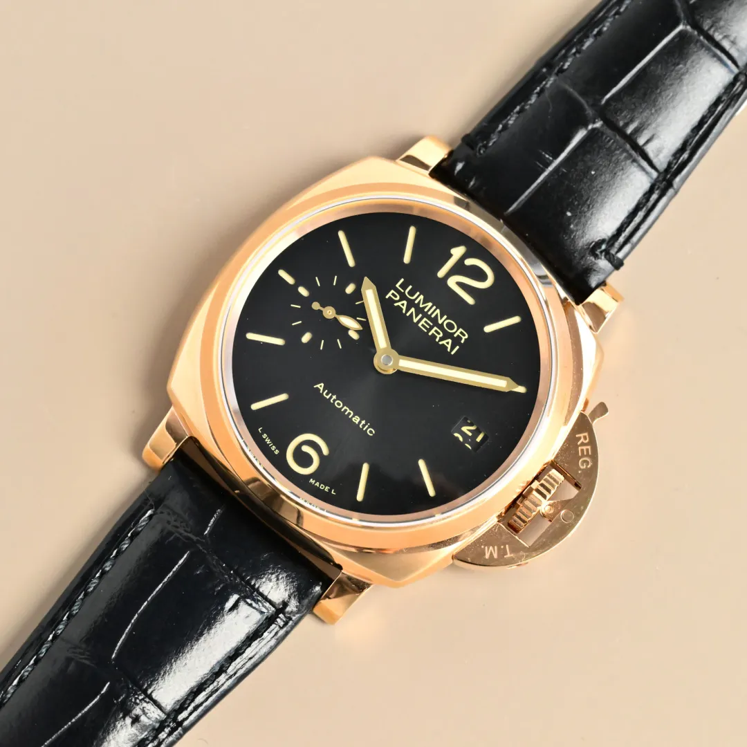 Panerai Luminor Automatic Black Dial Rose Gold Case Black Alligator Leather Strap Men’s Luxury Watch - 图片 3
