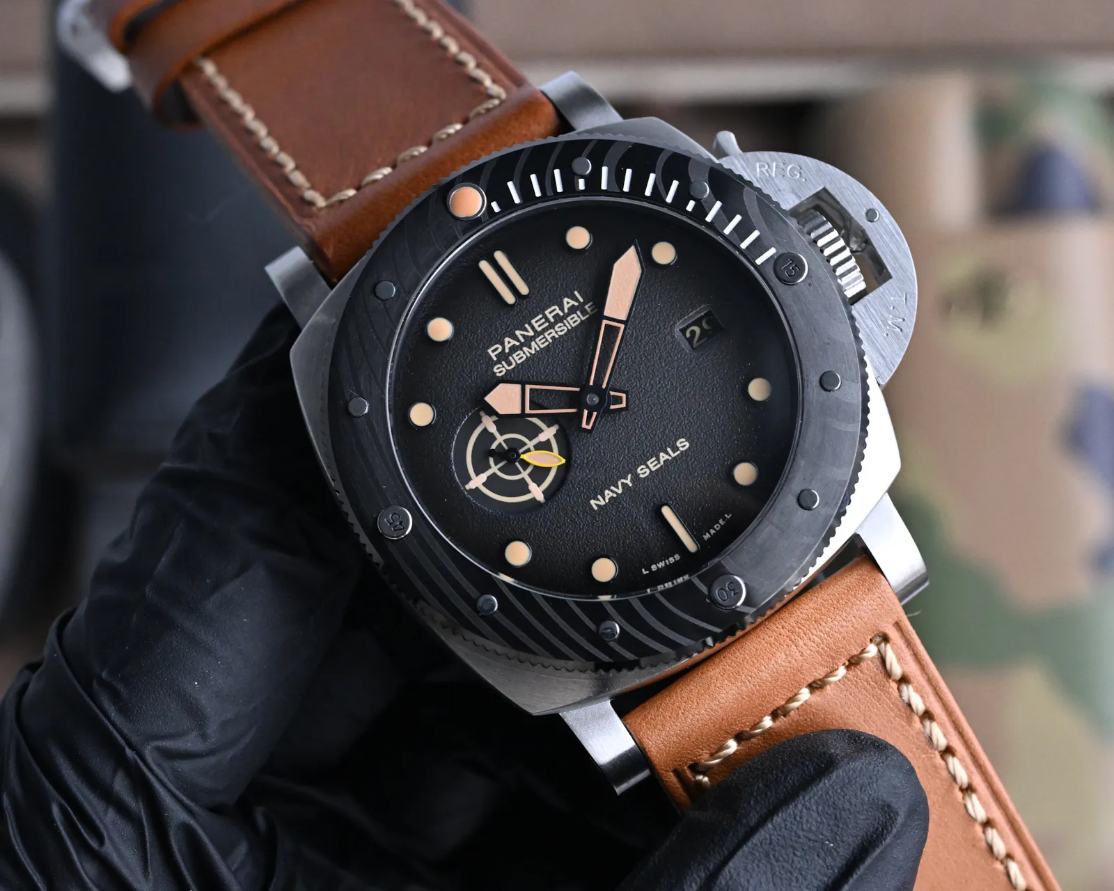 Panerai Luminor Submersible Navy Seals Black Dial Brown Leather Strap Men’s Diver Watch - 图片 2