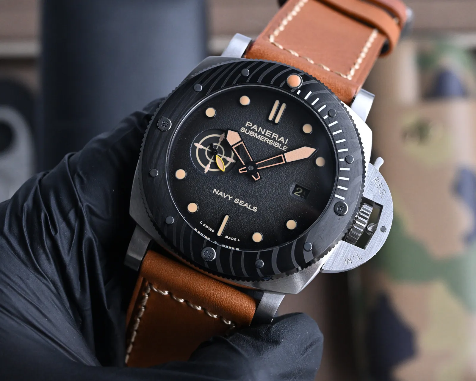 Panerai Luminor Submersible Navy Seals Black Dial Brown Leather Strap Men’s Diver Watch - 图片 3