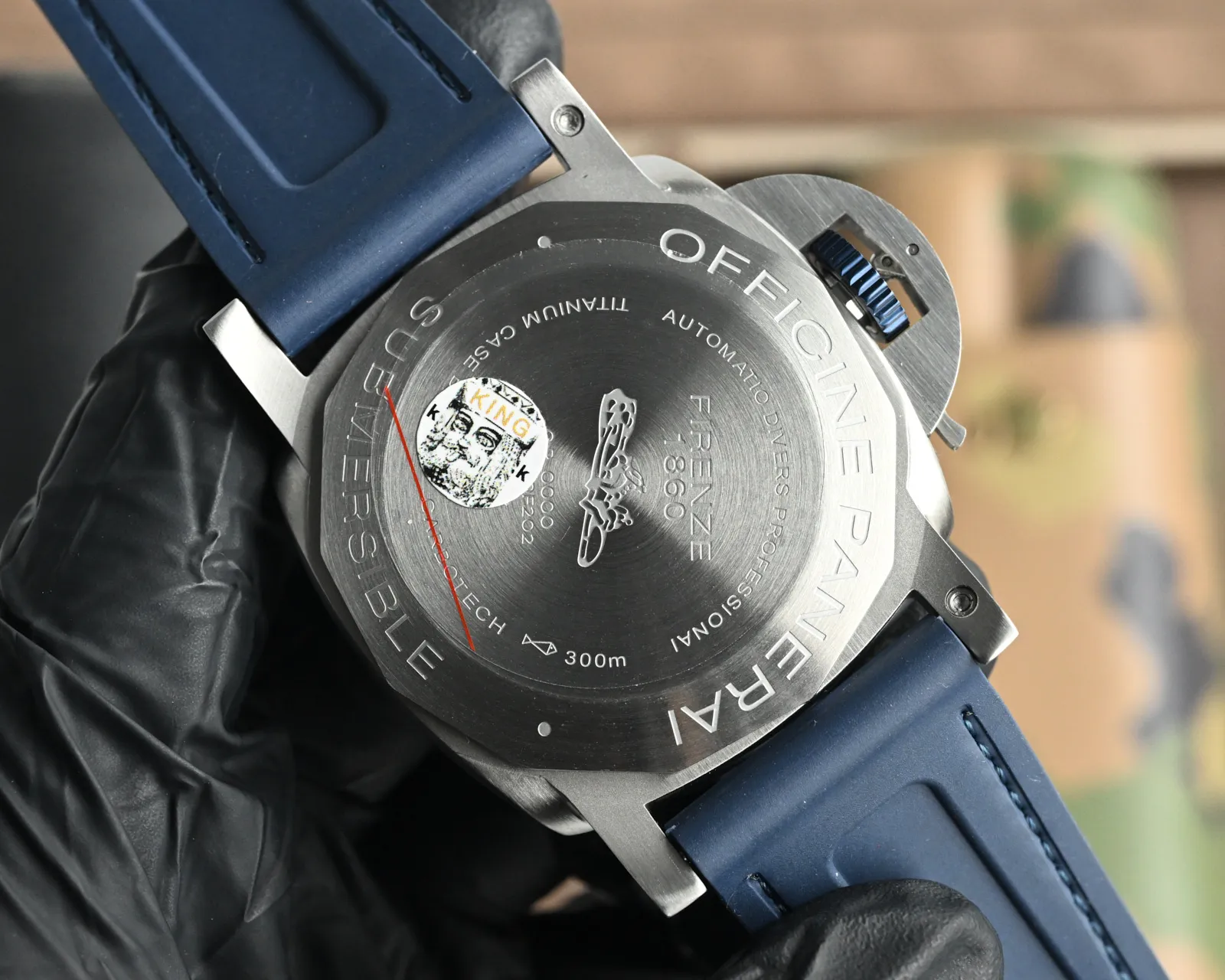 Panerai Submersible Automatic Blue Dial Men’s Diver Watch with Navy Fabric Strap and 300m Water Resistance - 图片 6