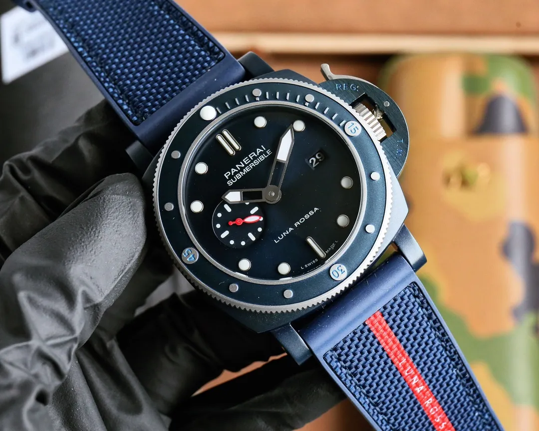 Panerai Submersible Luna Rossa Blue Dial Navy Blue Fabric Strap with Red Stripe Men’s Dive Watch - 图片 2