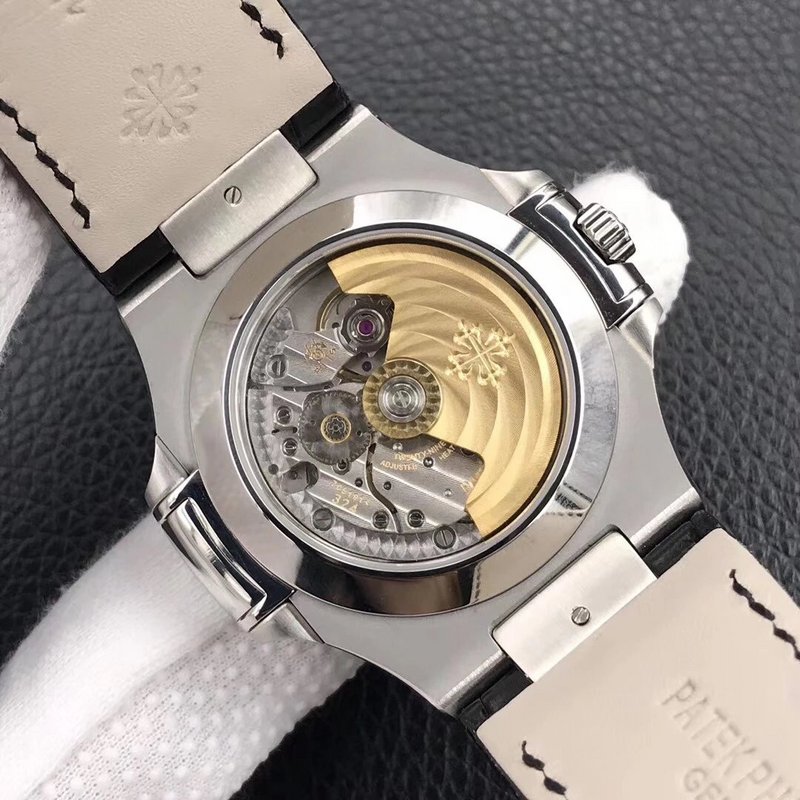Patek Philippe Nautilus Annual Calendar Moonphase 5726/1A-014 Clone - 图片 2