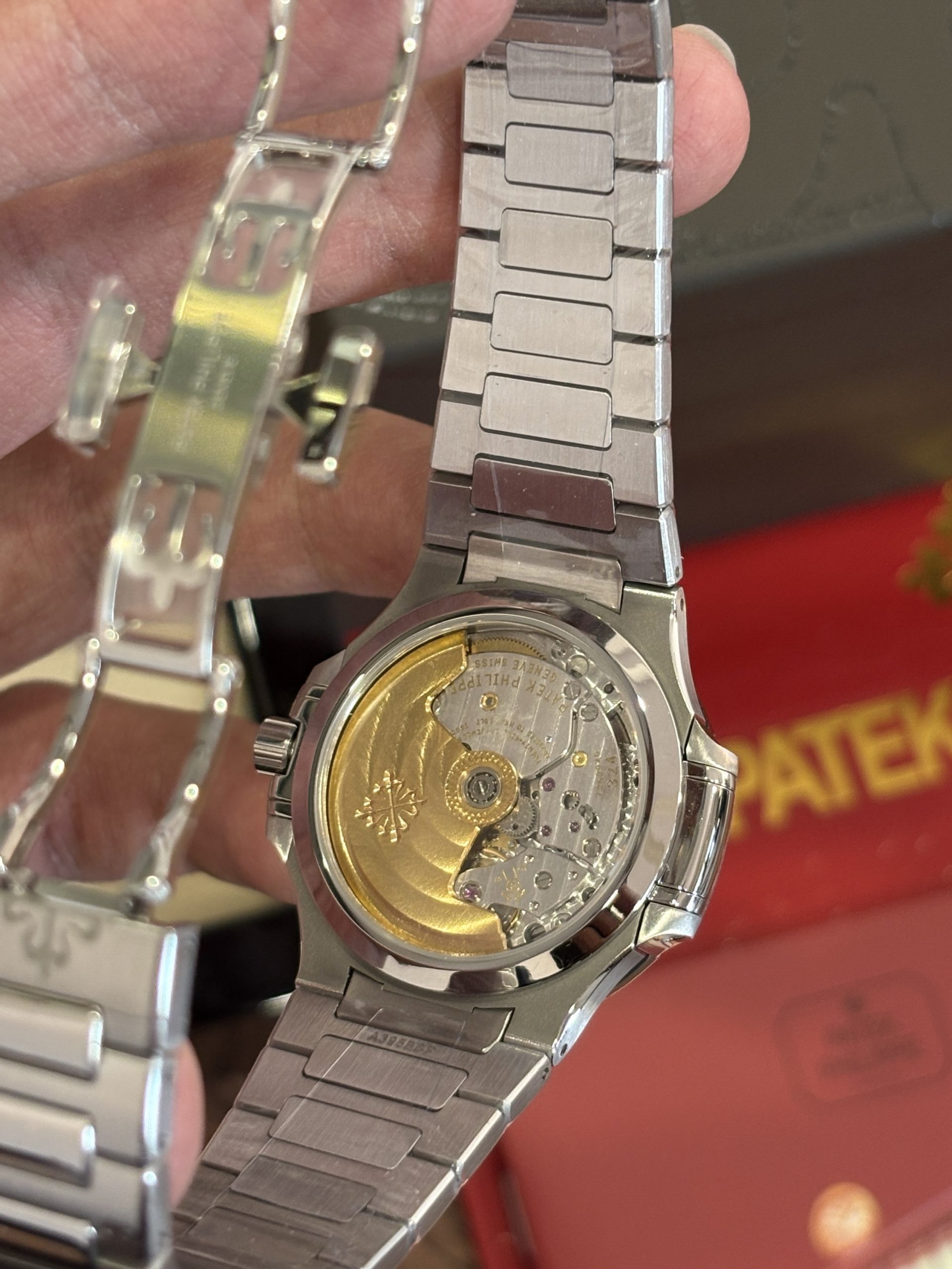 Patek Philippe Nautilus Ladies 35.2 mm 7118/1200A-010 Stainless Steel Silvery Opaline Dial Super Clone - 图片 7
