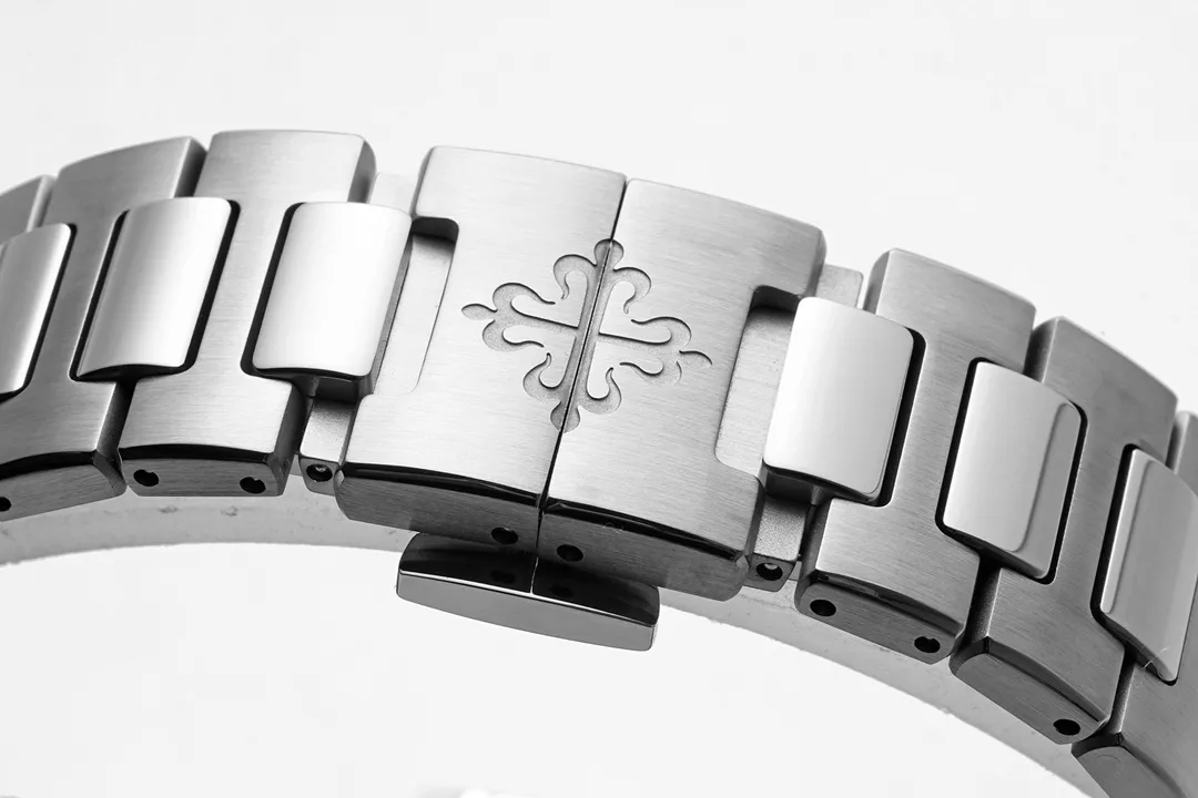 R8 Factory Patek Philippe Nautilus 7118 Grey Dial Steel Super Clone Replica Watch - 图片 9
