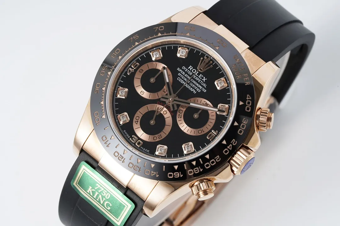 Rolex Daytona Rose Gold Black Dial Rubber Strap Luxury Timepiece - 图片 3