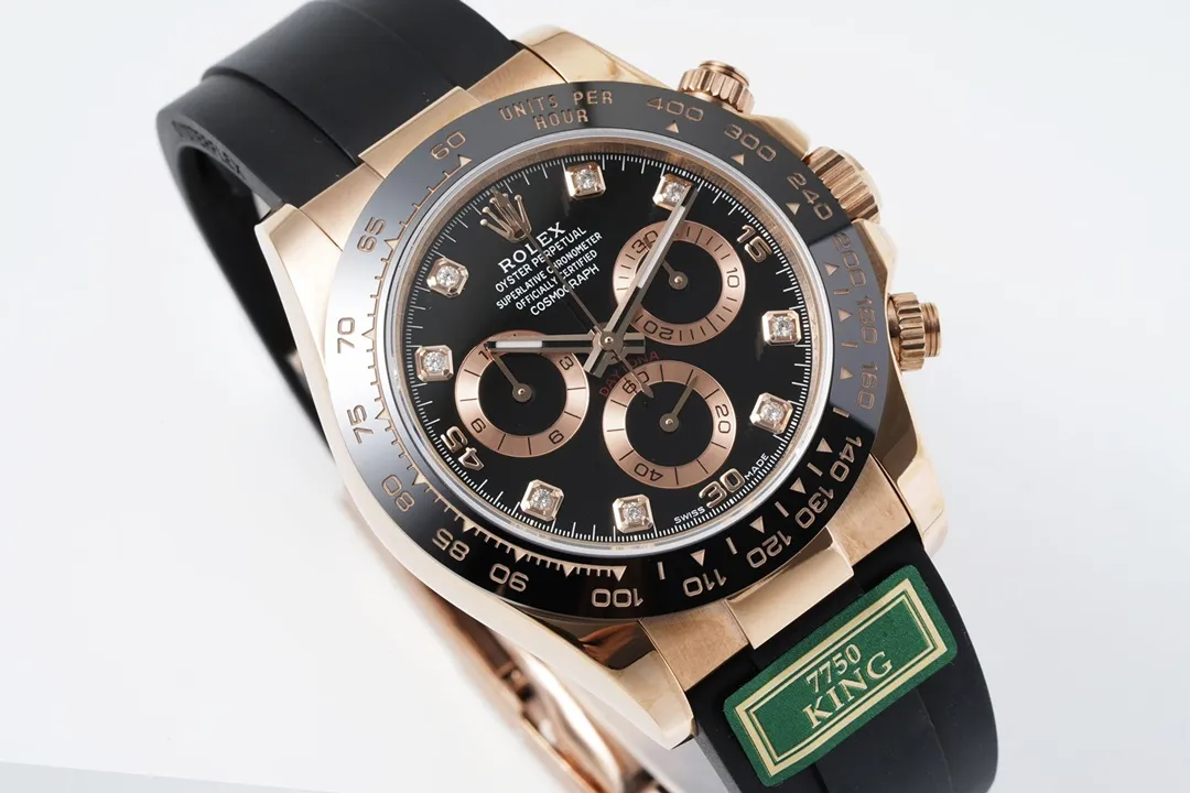 Rolex Daytona Rose Gold Black Dial Rubber Strap Luxury Timepiece - 图片 4