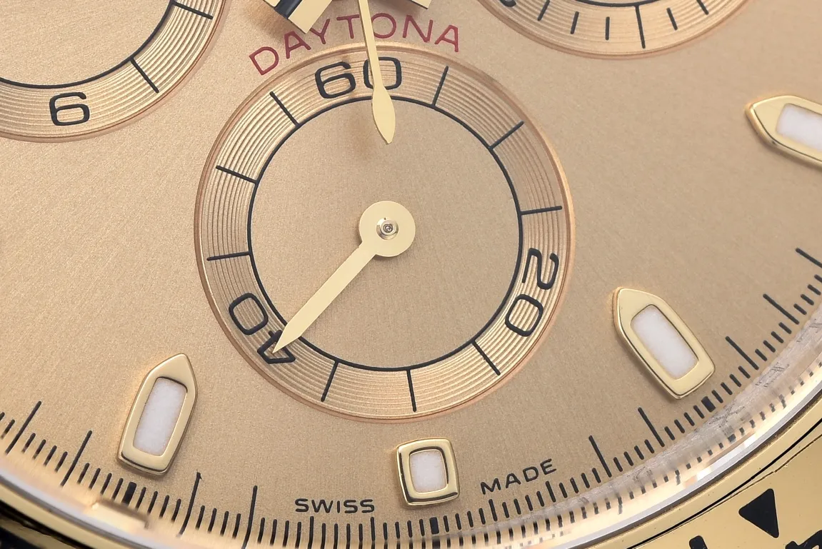 Rolex Daytona Two-Tone Champagne Dial Engraved Luxury Watch - 图片 4
