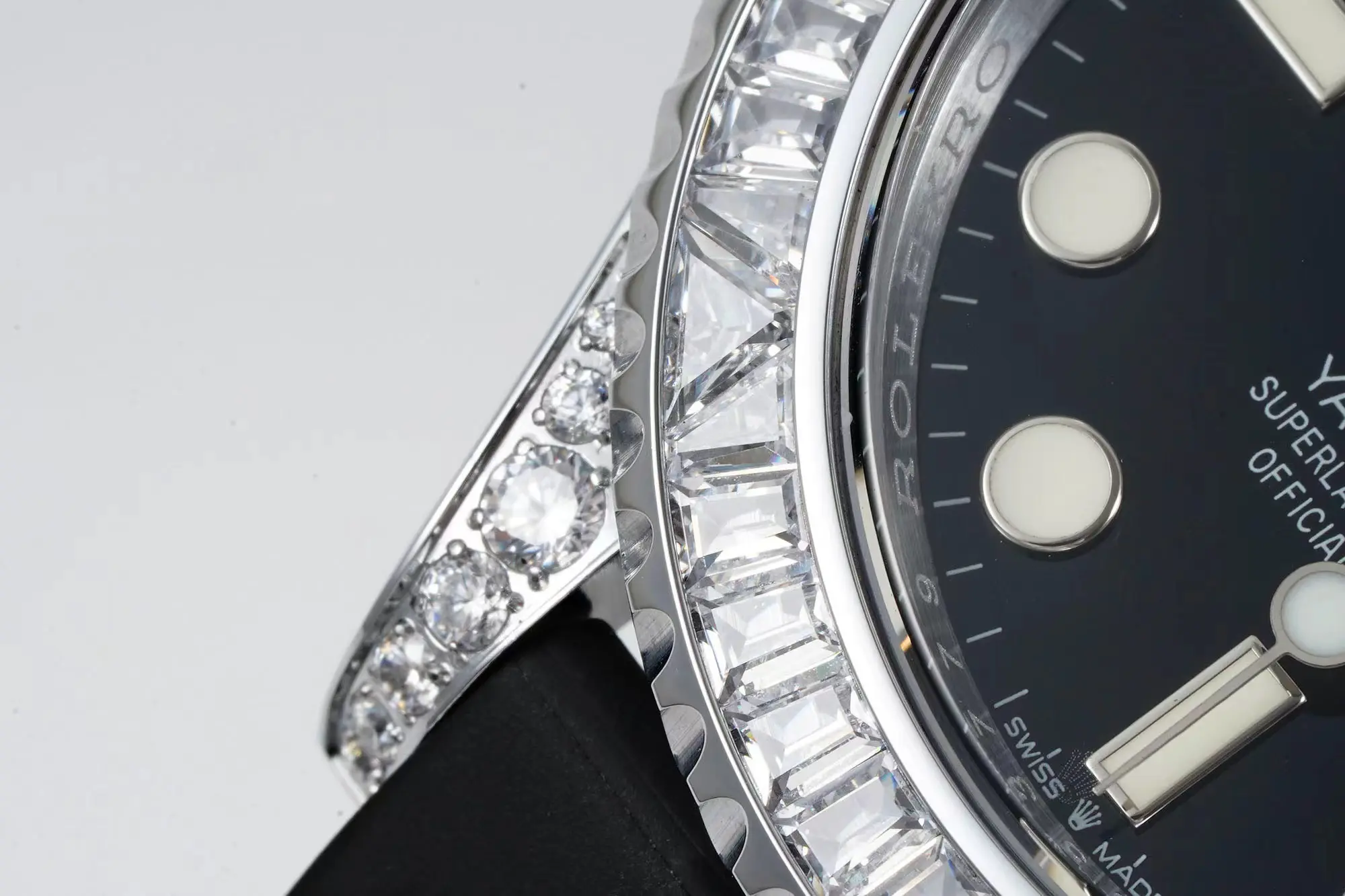 Rolex Yacht-Master 42mm Black Dial Diamond Bezel Rubber Strap Watch Collection - 图片 4