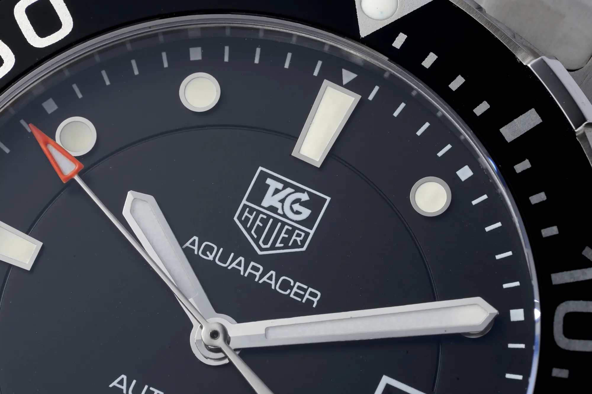 V6 Factory TAG Heuer Series Watch – Silver Stainless Steel, Black Dial, Automatic Diver Style, 100m Waterproof, Super Clone Replica Edition - 图片 4