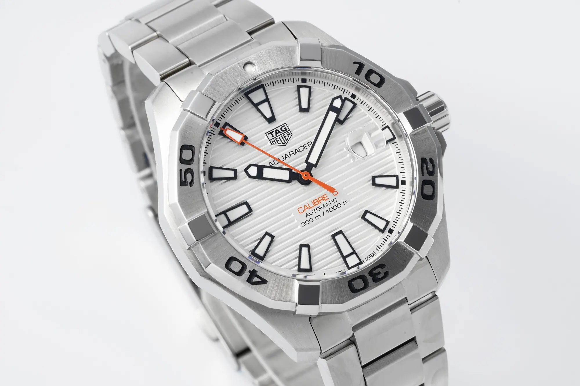 V6 Factory TAG Heuer Super Aquaracer Series Replica Watch – Silver Stainless Steel, White Dial, Formal Casual Super Clone Style - 图片 9