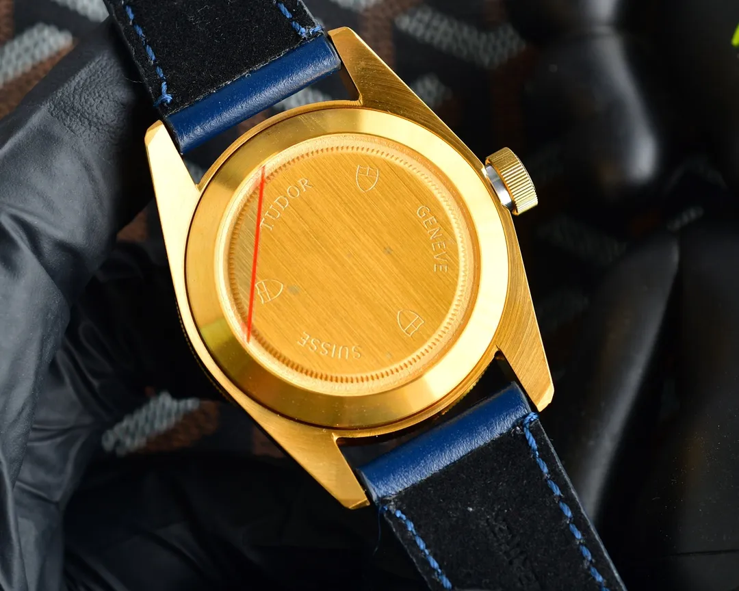 Tudor Black Bay 58 Blue Dial Gold-Tone Case Men’s Diver Watch with Navy Leather Strap - 图片 5