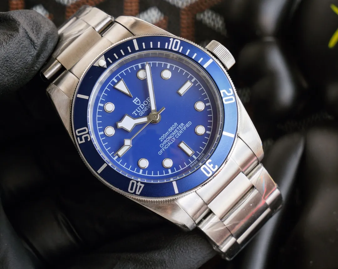 Tudor Black Bay Fifty-Eight Blue Dial Automatic Dive Watch with Navy Leather Strap and Stainless Steel Case - 图片 6