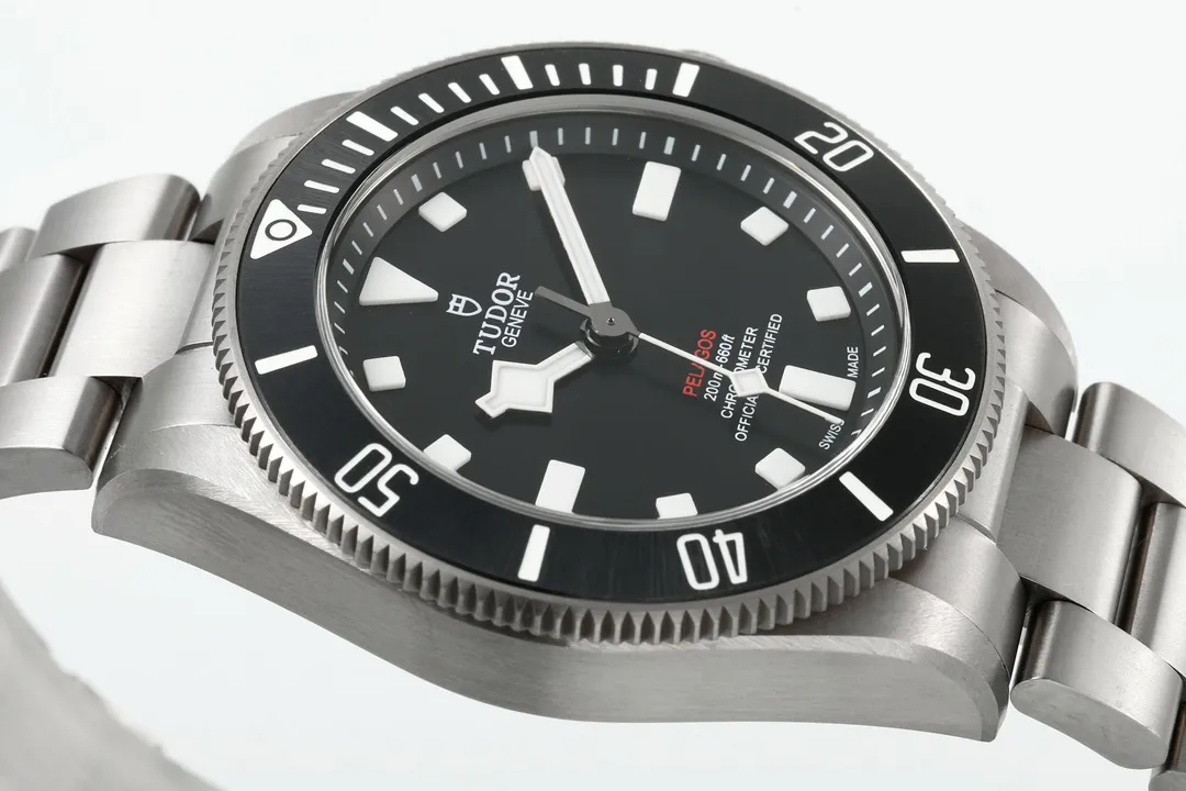 Tudor Pelagos Automatic Black Dial Titanium Diver’s Watch with Silver Metal Bracelet - 图片 5