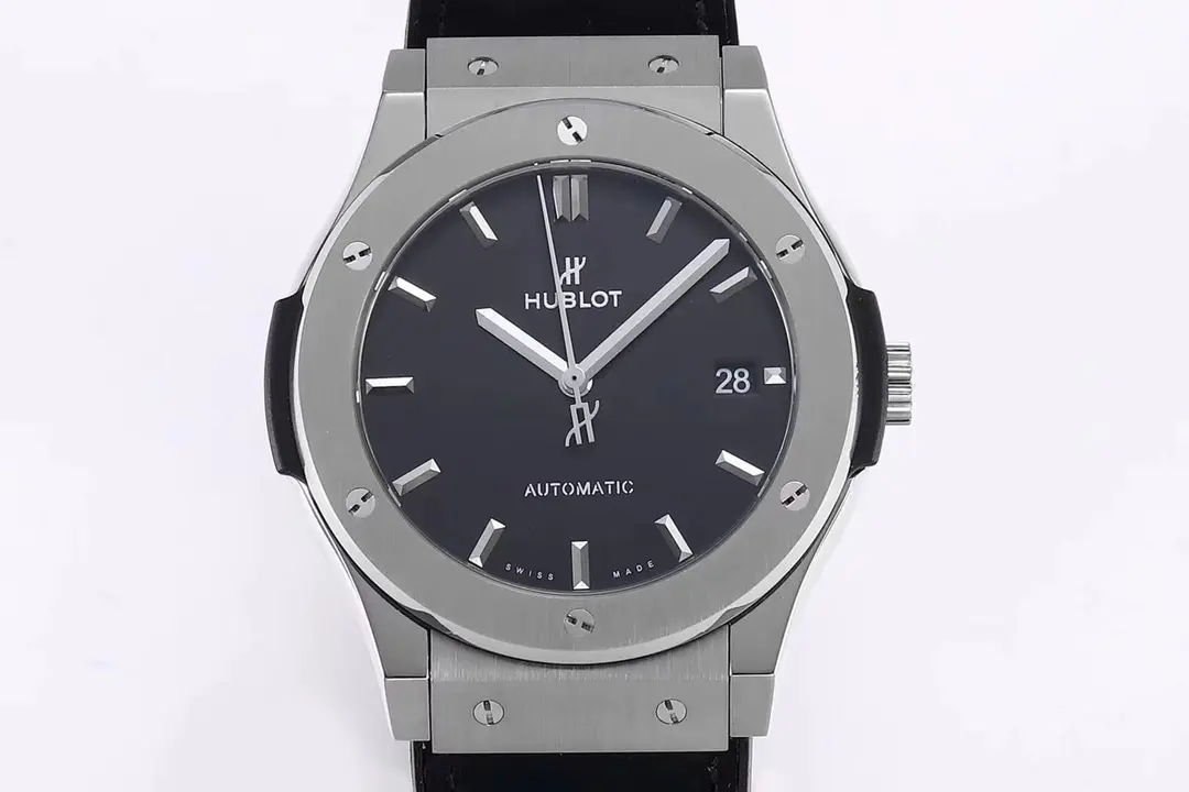 TW Factory Hublot Classic Fusion Watch – Polished Brushed Titanium, Black Dial, 45MM Case, Super Clone Quality - 图片 2