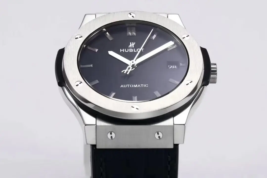 TW Factory Hublot Classic Fusion Watch – Polished Brushed Titanium, Black Dial, 45MM Case, Super Clone Quality - 图片 3