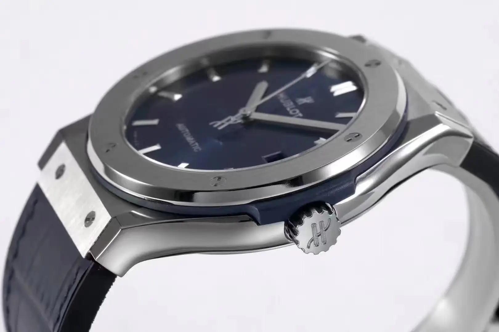 TW Factory Hublot Classic Fusion WWF Replica Watch – Titanium, Blue Dial, 45MM Automatic Super Clone - 图片 6