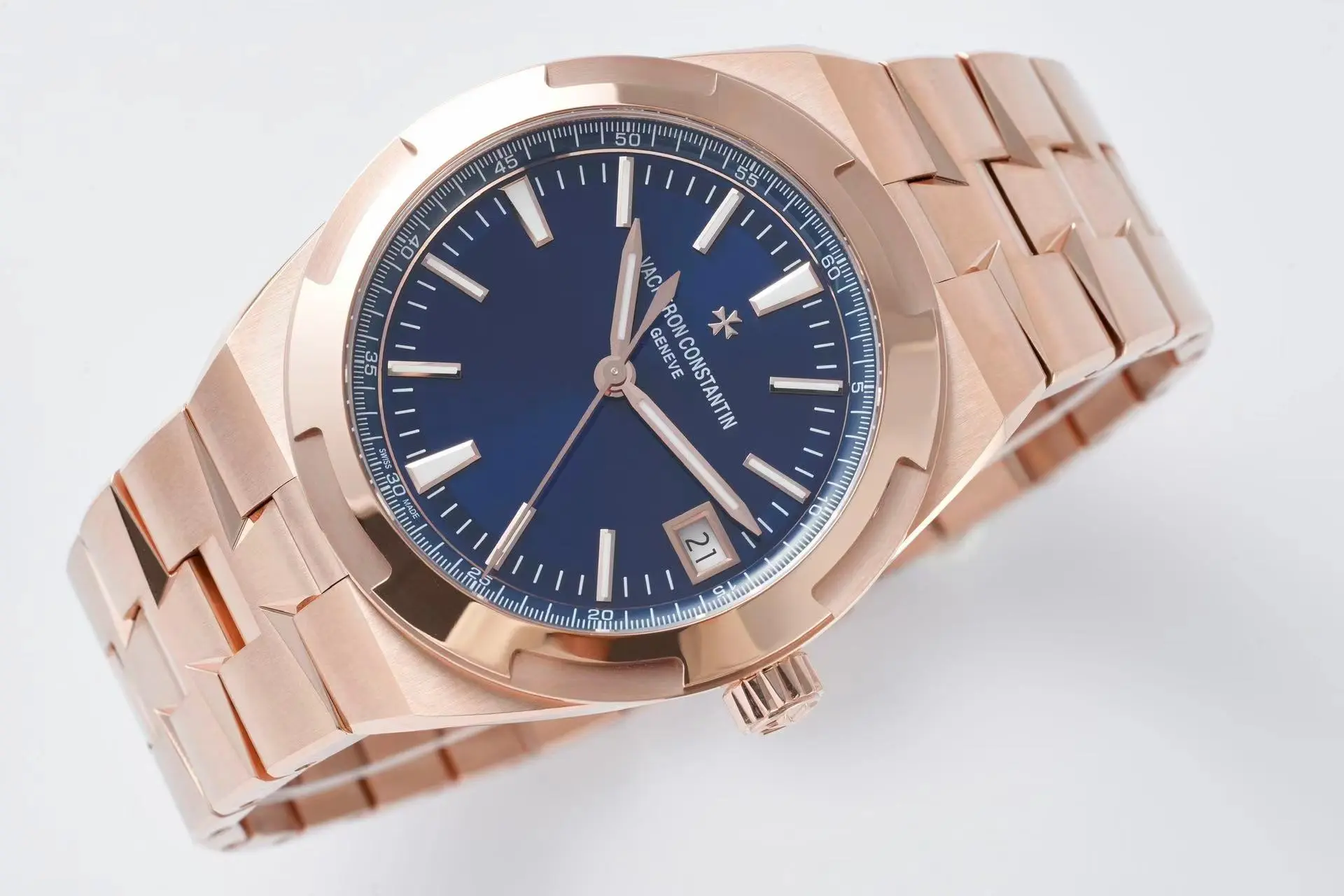 TWA Factory Vacheron Constantin Overseas 4500V Series – Rose Gold Case, Blue Dial, Automatic Super Clone Watch – Best Replica Quality - 图片 4
