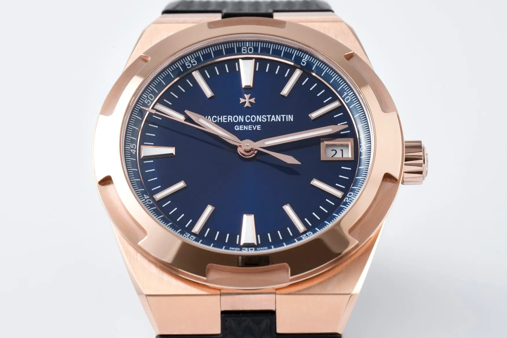 TWA Factory Vacheron Constantin Overseas 4500V Series – Rose Gold Case, Blue Dial, Rubber Strap Best Replica Watch - 图片 3