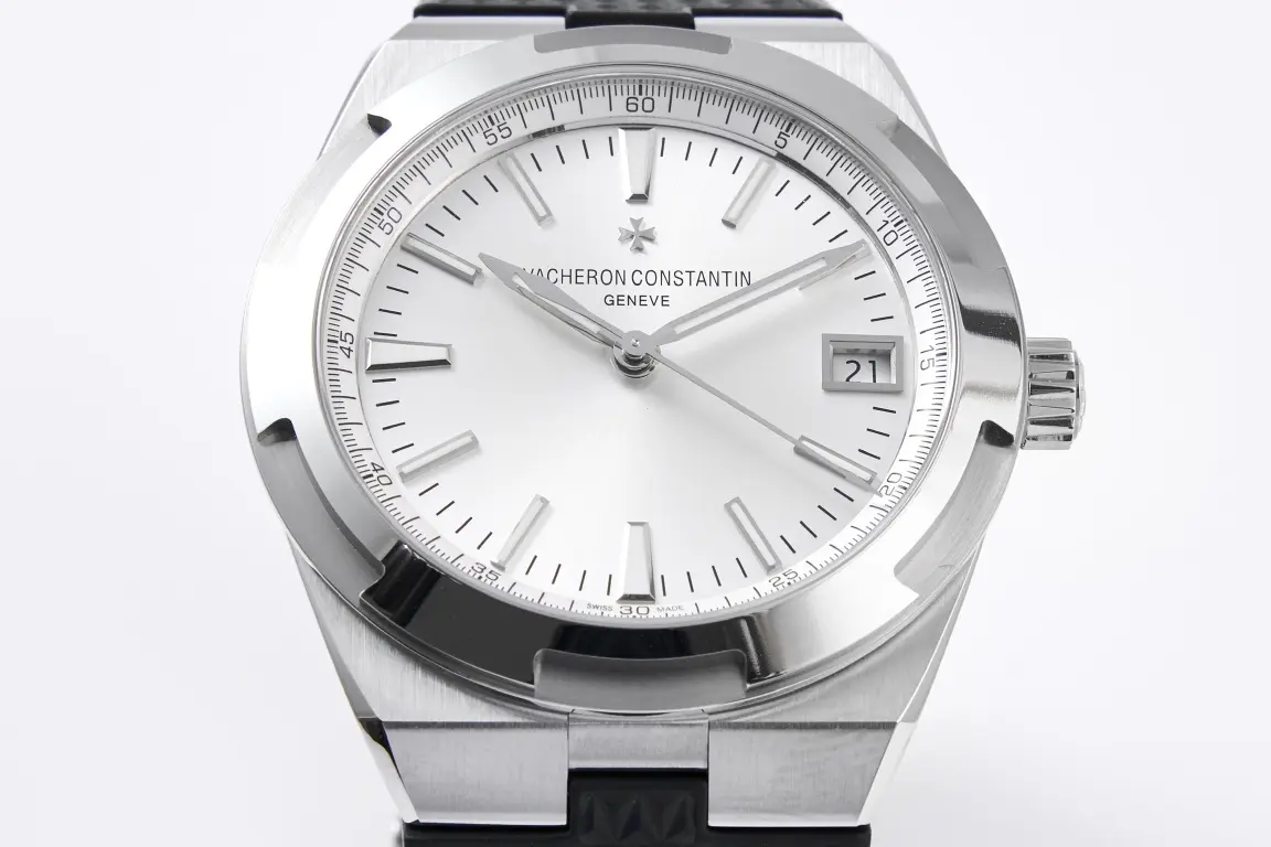 TWA Factory Vacheron Constantin Overseas 4500V Series – Silver Dial with Black Rubber Strap – Luxury Steel Super Clone Watch – Best Replica Quality - 图片 3