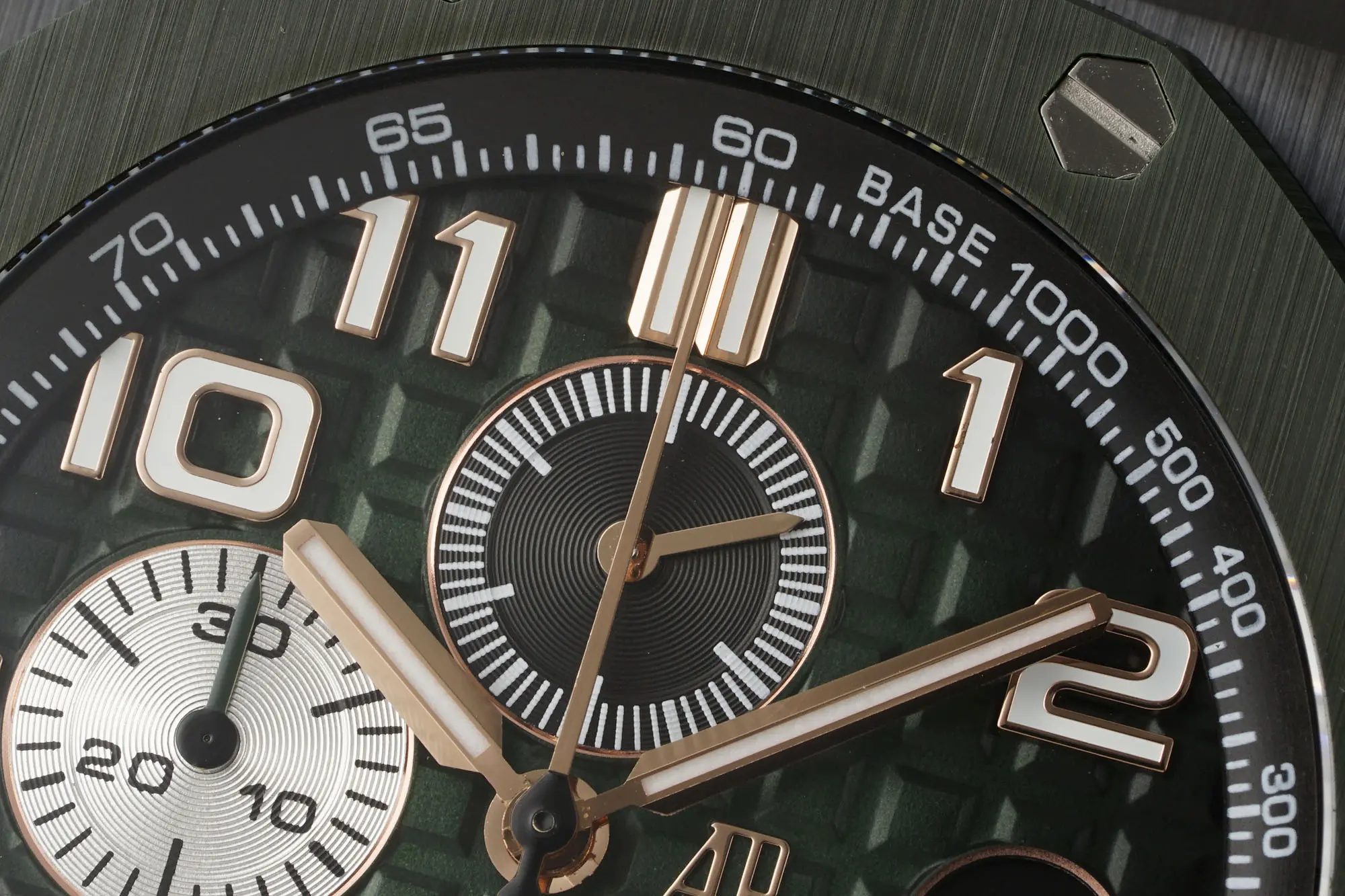 V9 Factory Audemars Piguet Royal Oak Offshore 26400 Green Super Clone Watch - 图片 4