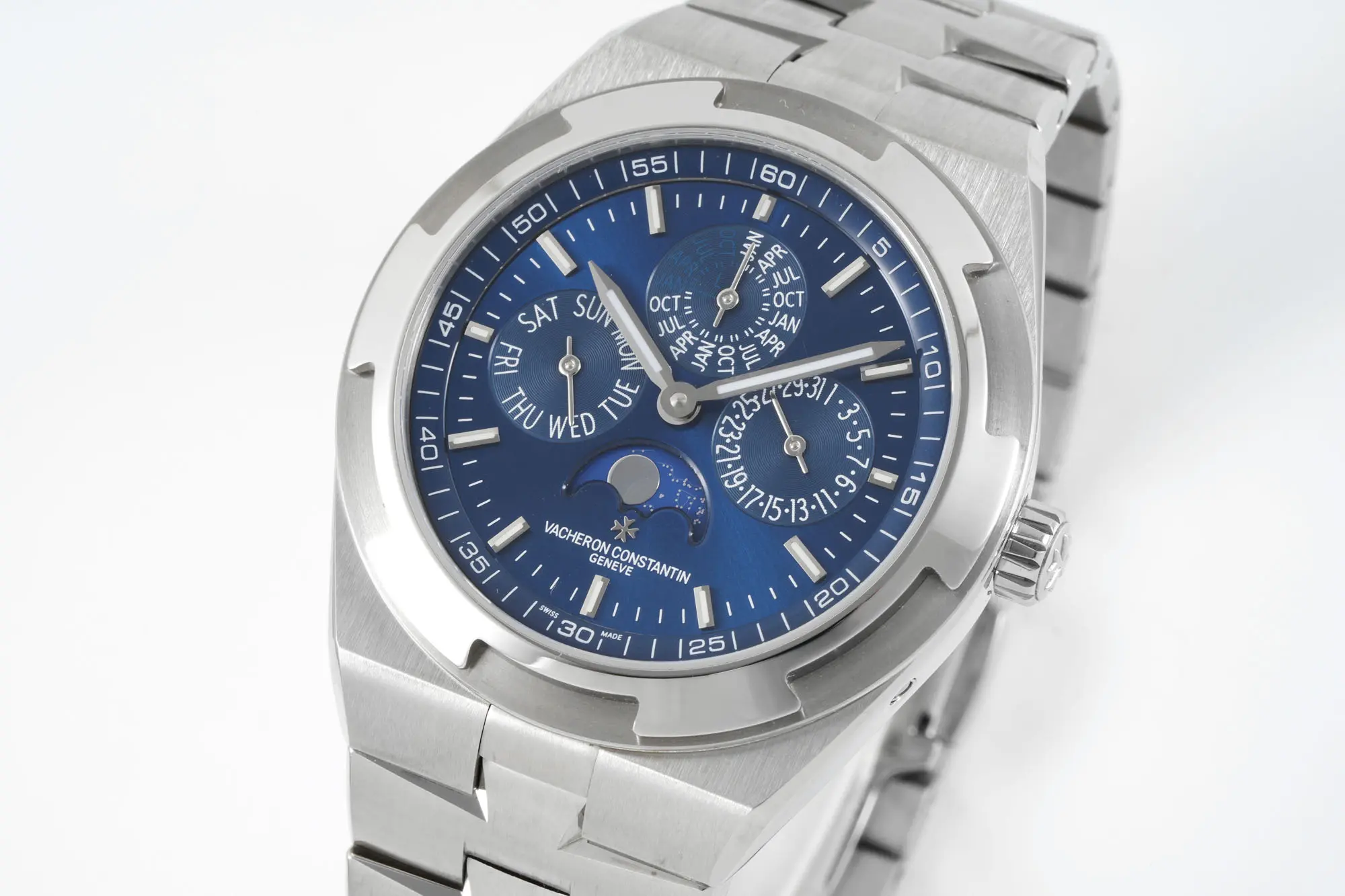 PPF Factory Vacheron Constantin Overseas 4300V Perpetual Calendar Watch – Blue Dial, Stainless Steel Bracelet, Best Super Clone Edition - 图片 2