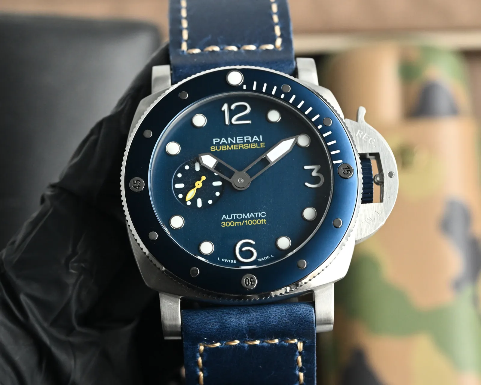 VS Factory Panerai Submersible Automatic Blue Dial Men’s Dive Watch with Blue Fabric Strap – 300m Water Resistant - 图片 8