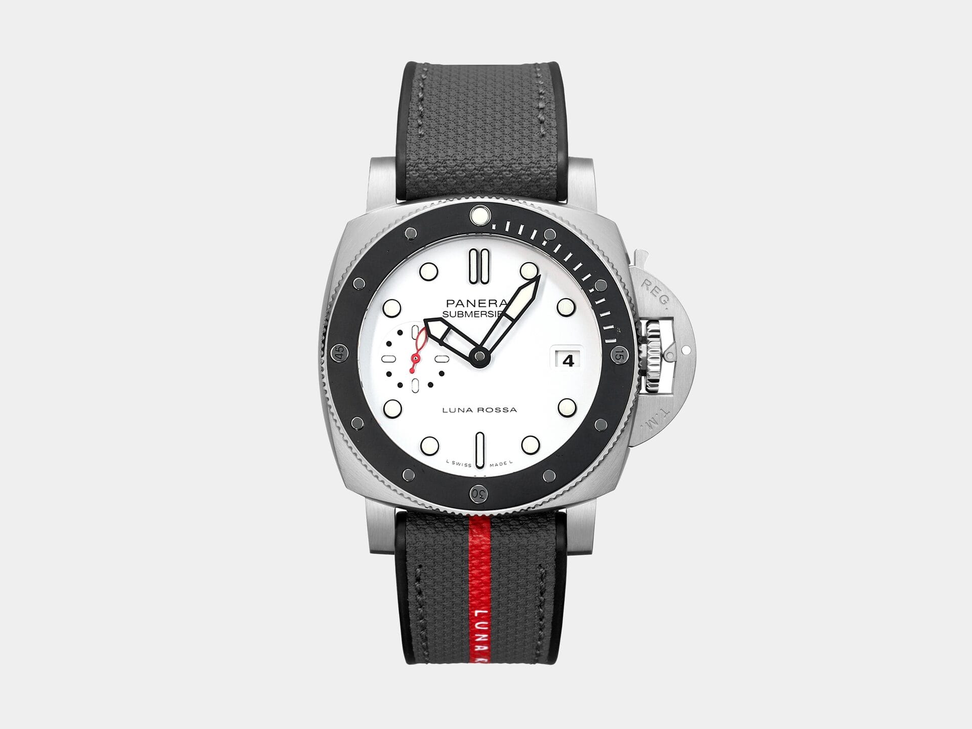 VS Factory Panerai Submersible PAM1579 Luna Rossa Black Dial Gray Nylon Strap P.900 Movement