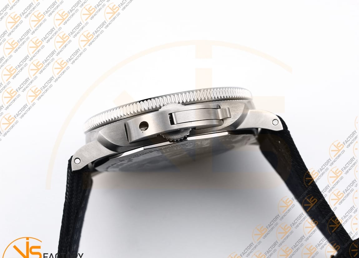 VS Factory Panerai Submersible PAM984 Mike Horn Black Dial Titanium P.9010 Movement - 图片 10