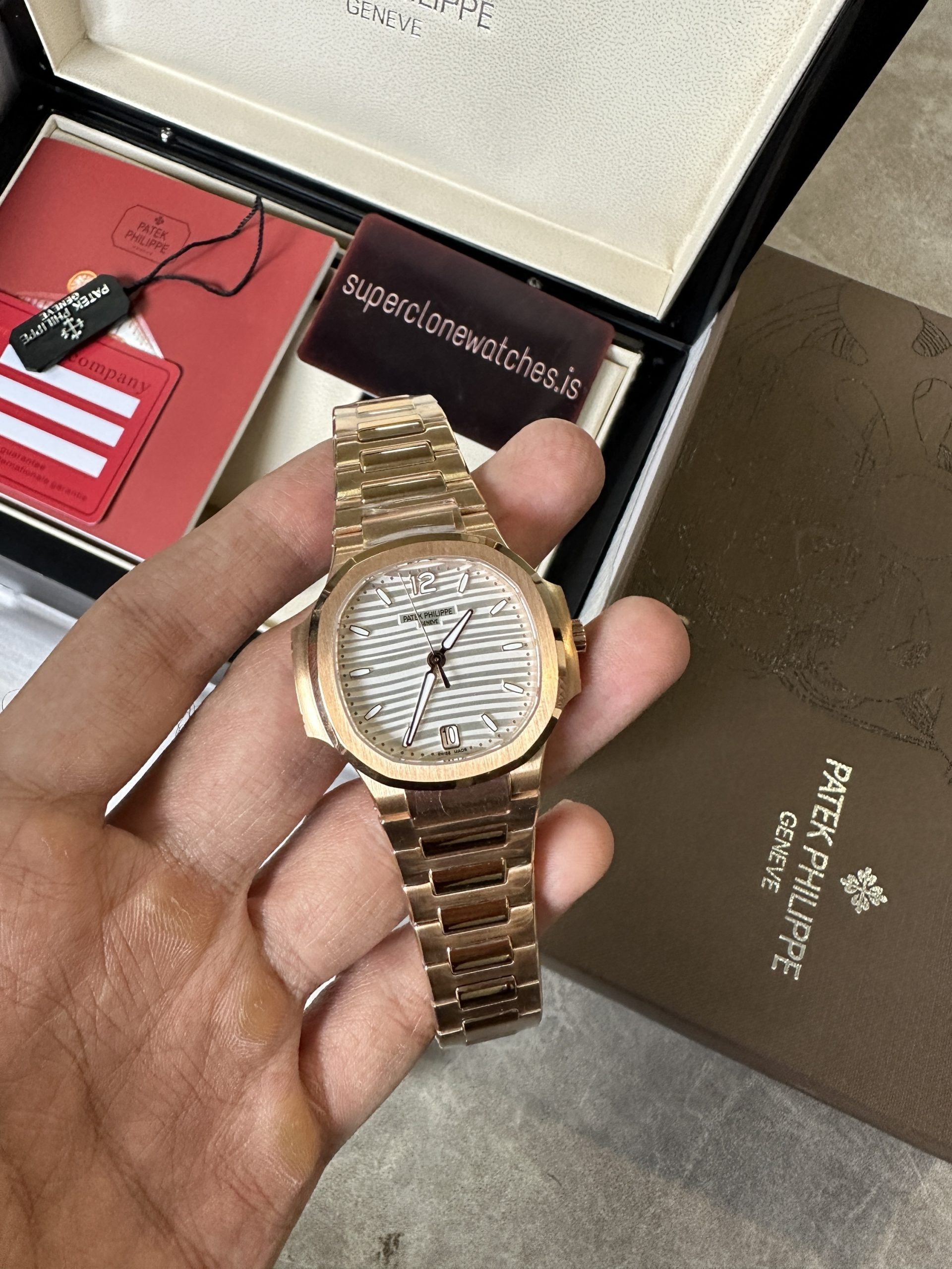 Women Nautilus Patek Philippe Watch Replica Rose Gold 7118 - 图片 5